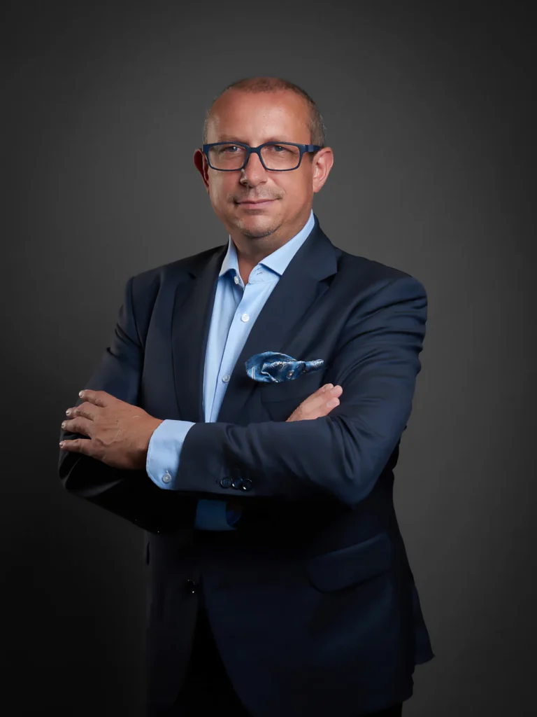 prof. dr hab. n. med. Łukasz Krakowczyk — specjalista chirurgii ogólnej i chirurgii onkologicznej
